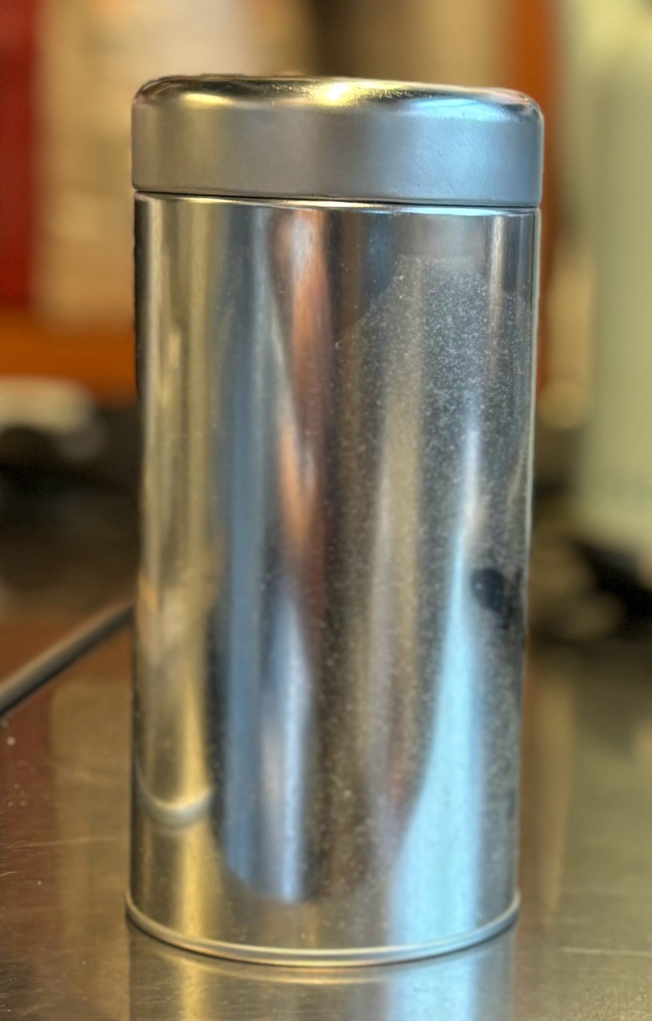 Butik Square - Dåse - Rund metalfarvet 150 g.