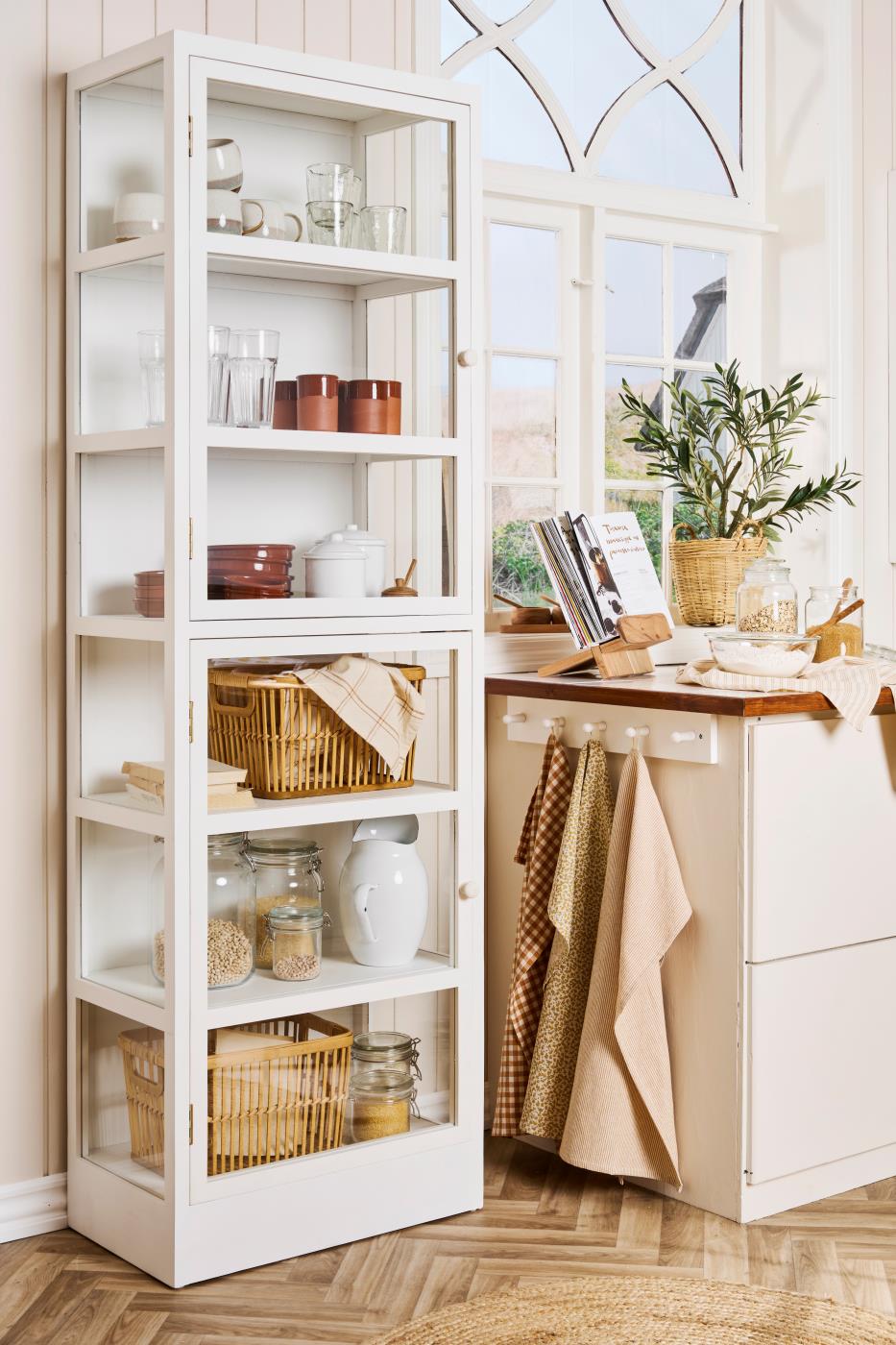 Ib Laursen - Viskestykke - Sart gul m/blomsterranker