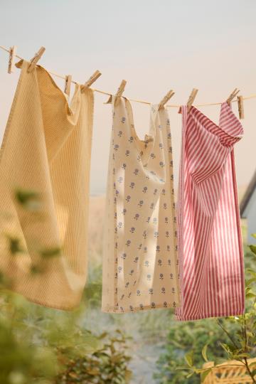 Ib Laursen - Viskestykke - Linea m/lyserøde og hindbærfarvede smalle striber