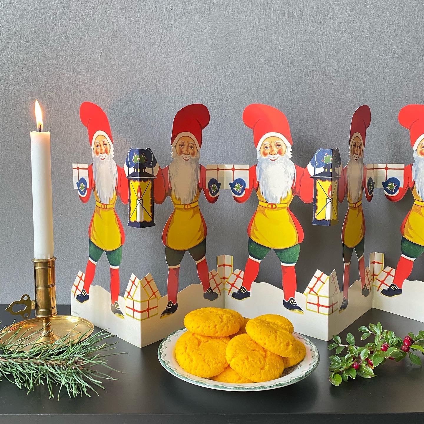 Jule remser i papir-Papirremser-Butik Square-Jättetomte Lykta-Butik Square