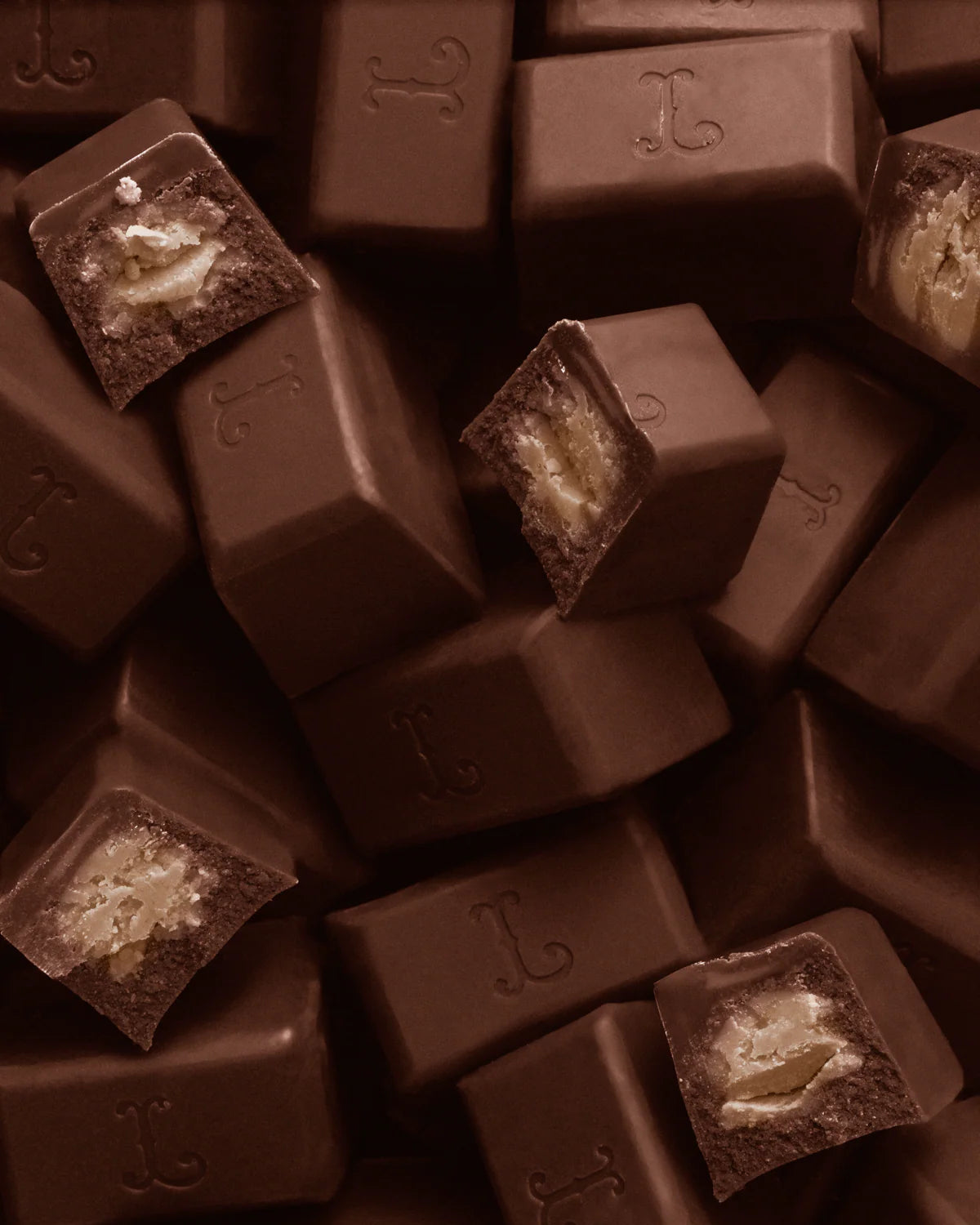 Leone - Hatteæske - Christmas 2025