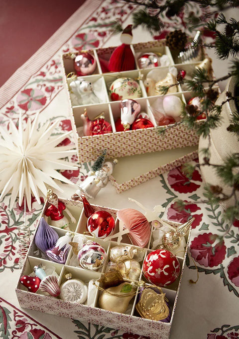 Christmas Tree Carpet Rosette Scarlet